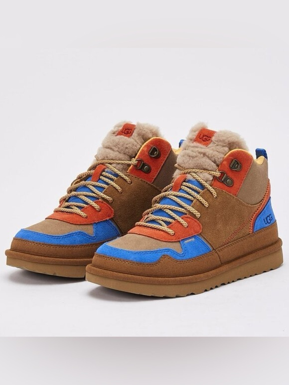 UGG K Highland Hi Heritage Boots. Brand New. Kids Size: Зу